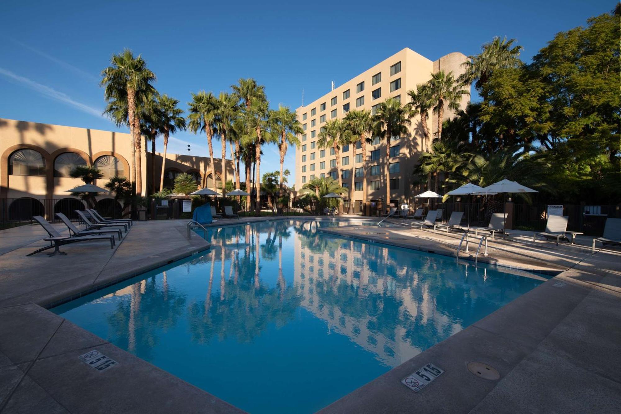 Doubletree By Hilton Tucson-Reid Park Hotel Buitenkant foto